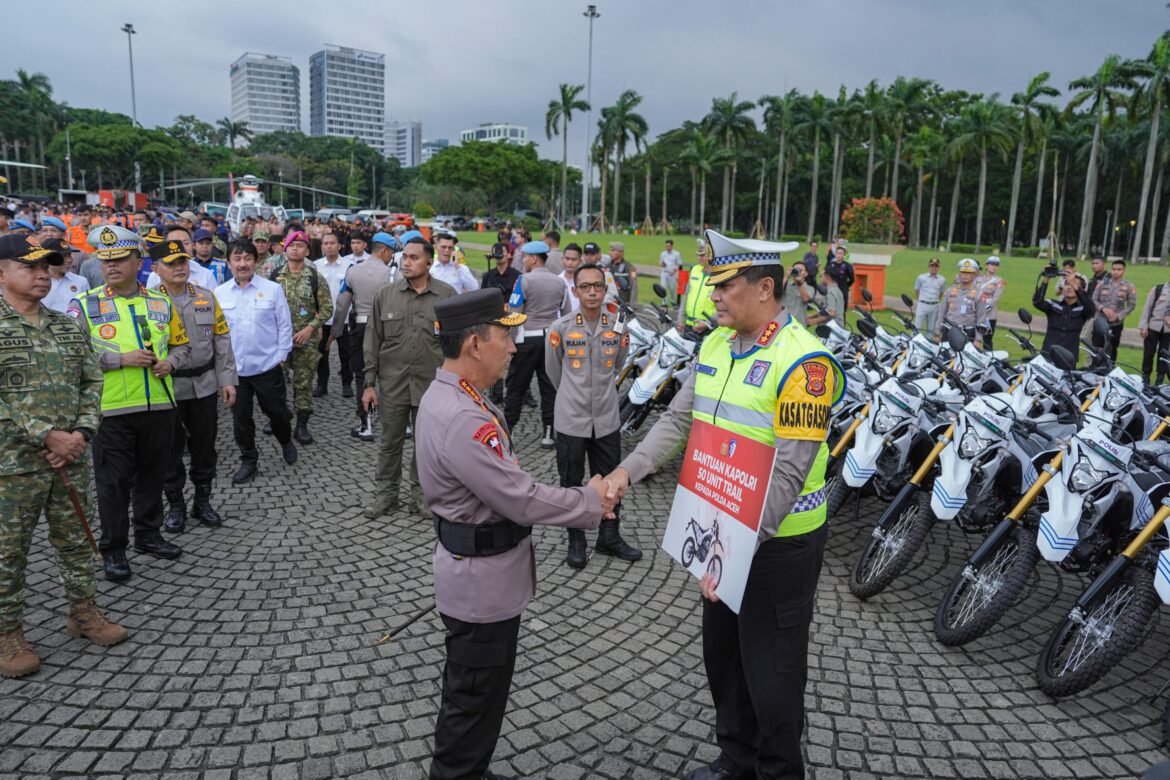 Bentuk Kepedulian, Kapolri Kirim Bantuan Kendaraan ke Polda Terdampak
